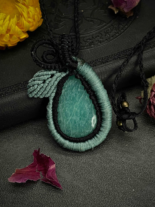 Amazonite Cyan Macramé Necklace (Twisted Nightshade Jewellery)