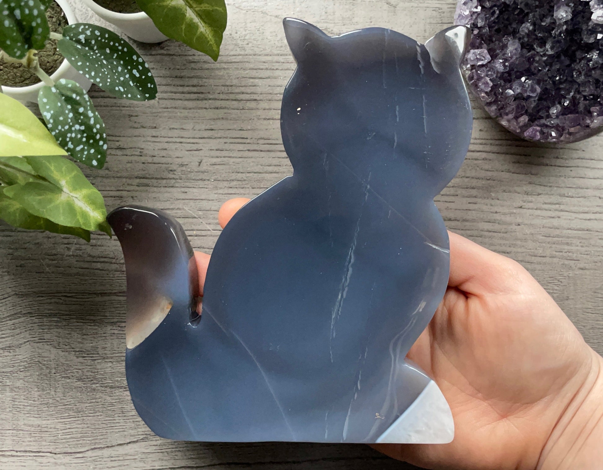 Pictured is a cat carved out of agate.